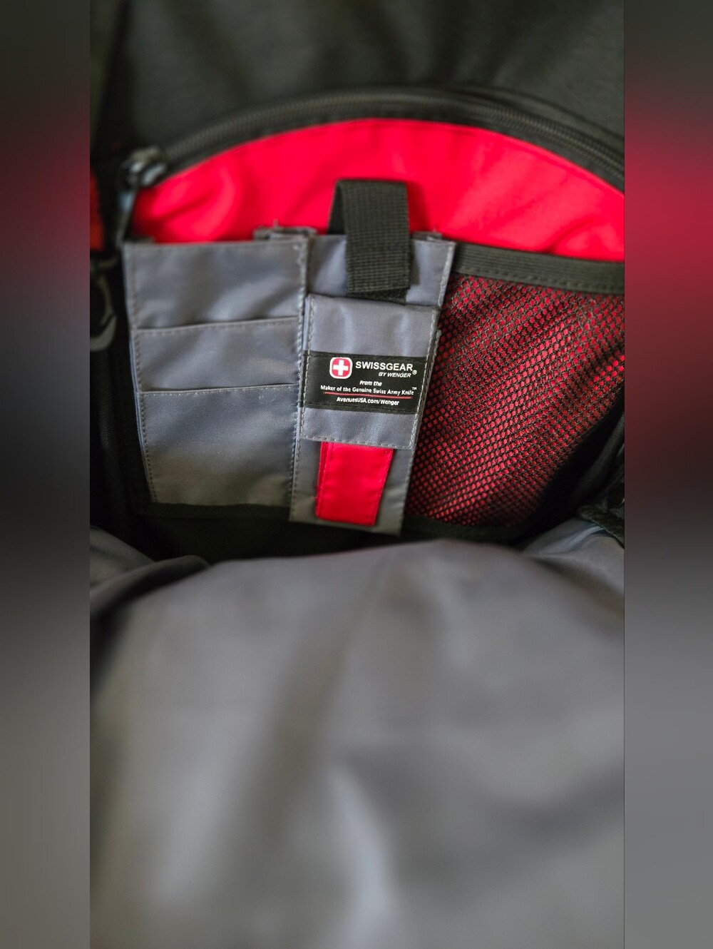 SwissGear Black & Red Men's Backpack - Durable Travel & Laptop Bag - Picture 7 of 13